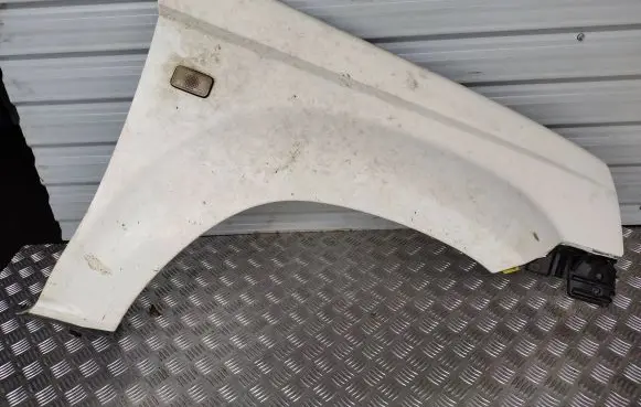 Nissan X-Trail T30 Fender
