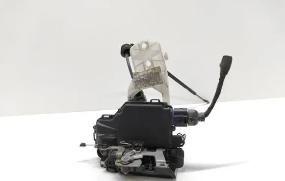 Volkswagen Polo Front door lock 3B1837016BP2