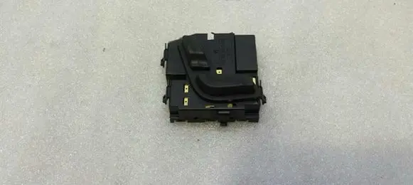Mercedes-Benz GLK (X204) Seat control switch A2048701758
