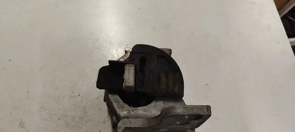 Peugeot 607 Engine mount bracket 326C72