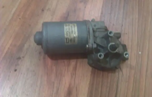 Ford Puma Wiper motor 96fb17b571da