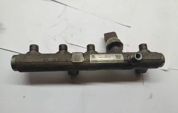 Volkswagen Phaeton Fuel main line pipe 059130089AH