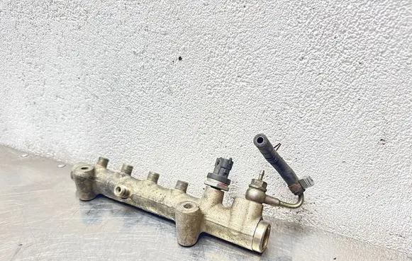 Opel Astra H Fuel main line pipe 0445214094