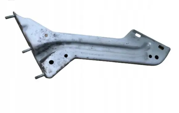 Audi Q5 SQ5 Fender mounting bracket 8R0821136