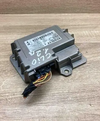Renault Clio II Airbag control unit/module 8200563368 0285001510