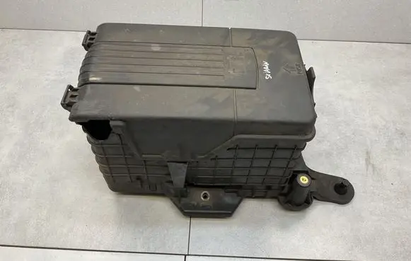 Battery box tray
