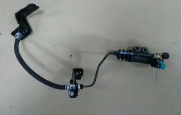 Clutch slave cylinder