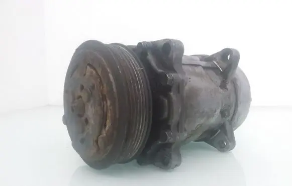 Peugeot 806 Air conditioning (A/C) compressor (pump) 8FK351127081