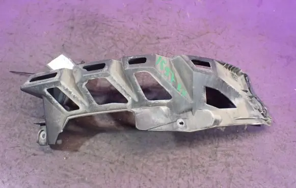Renault Megane II Front bumper mounting bracket 8200074441