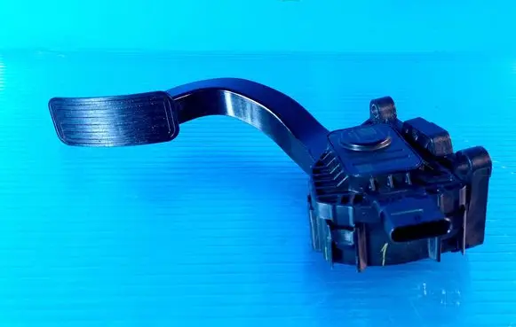Tesla Model 3 Accelerator throttle pedal 1011298 F1818203807