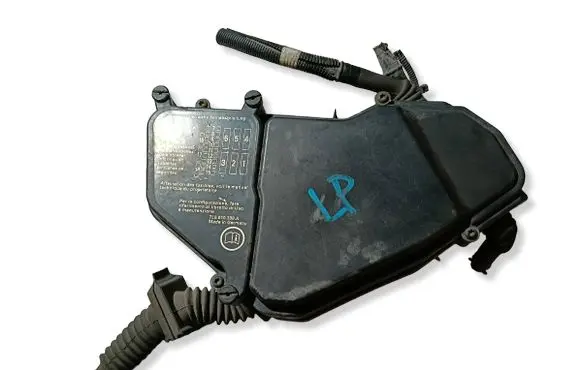 Porsche Cayenne (9PA) Fuse box set 7L0937576B
