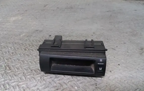 Toyota Prius (XW20) Clock 8391047040