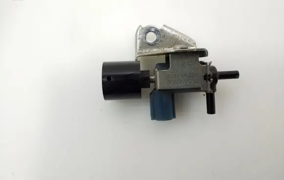 Toyota Verso Turbo solenoid valve 9091012281
