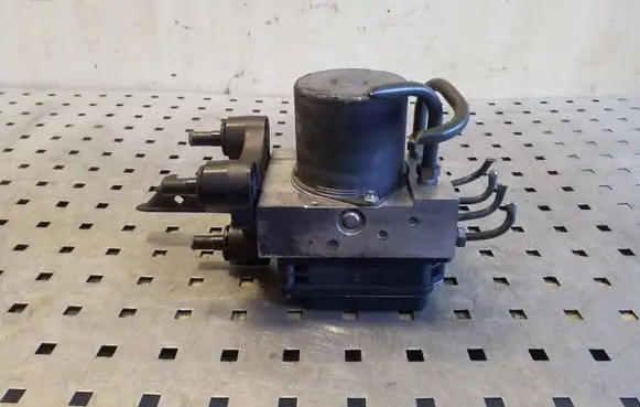 Mercedes-Benz E W212 ABS Pump A2124313512 0265236369