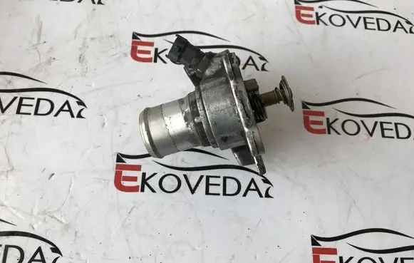Thermostat/thermostat housing