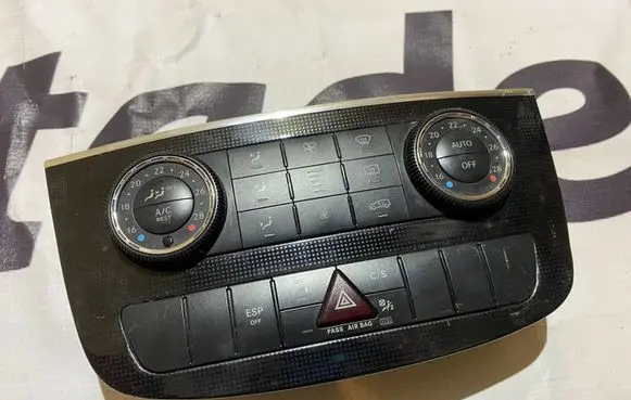 Mercedes-Benz R W251 Climate control unit A2518700289 2518700289