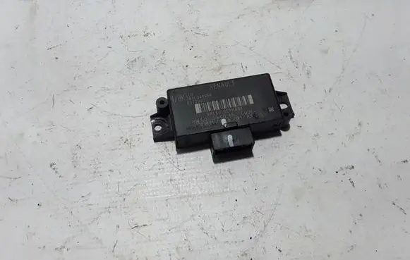 Renault Captur II Parking PDC control unit/module 284L04495R