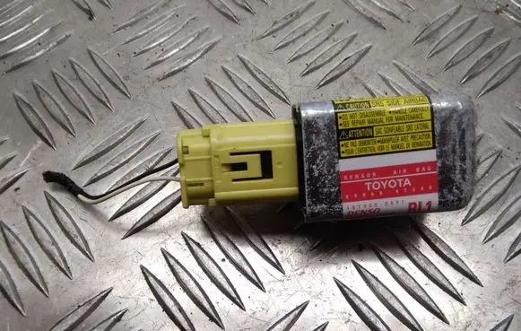 Toyota Prius (XW20) Airbag deployment crash/impact sensor 8986047040 1879000891