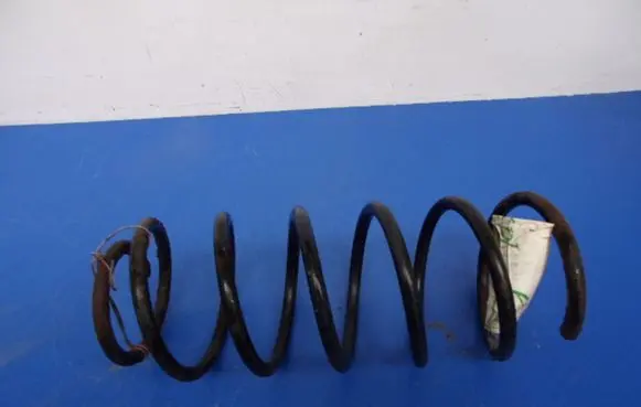 Volkswagen Golf I Front coil spring