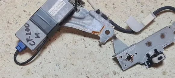 Lexus CT 200H Aerial antenna amplifier 8630076010 13111C018