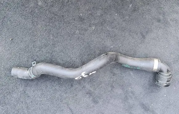 Engine coolant pipe/hose