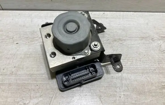 Renault Twingo III ABS Pump 2265106455