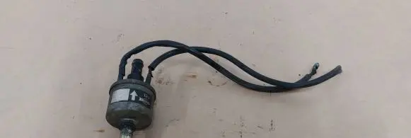 Jaguar XJS Fuel pressure regulator TDA831 102349