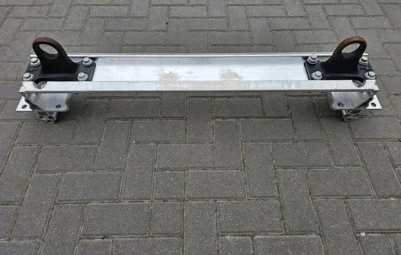 Land Rover Defender Rear beam 