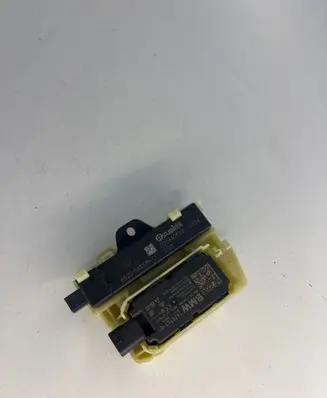 BMW 7 G70 Antenna control unit 5A707E1 5A1D0B1
