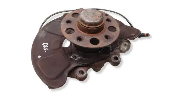 Mercedes-Benz E W212 Front wheel hub A21224
