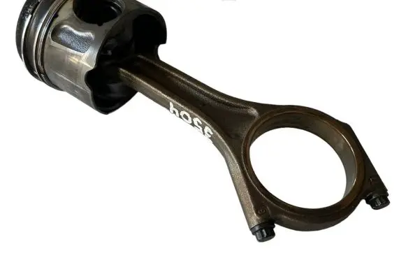 Land Rover Range Rover Sport L494 Piston with connecting rod