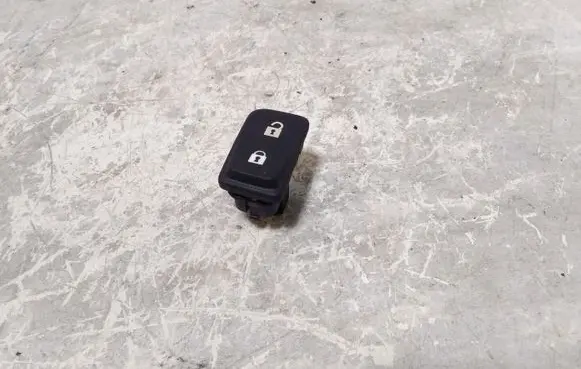 Volvo V50 Central locking switch button 03451500 30669957