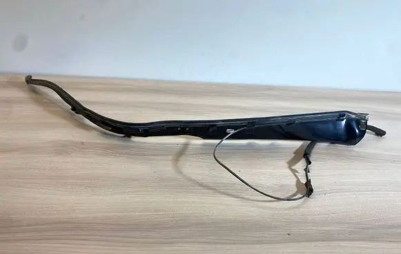 Toyota RAV 4 (XA50) Rear window tailgate spoiler 