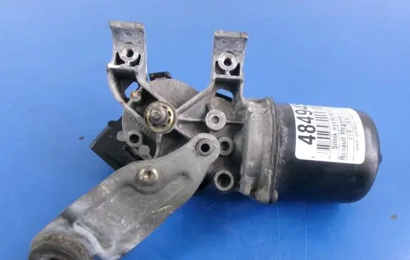 Renault Megane II Front wiper linkage and motor