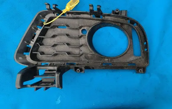 BMW 3 GT F34 Front bumper lower grill 8057199