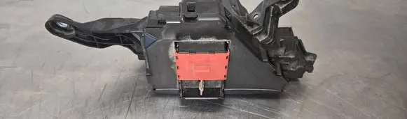 Mercedes-Benz GLC C253 Fuse module A2135403539