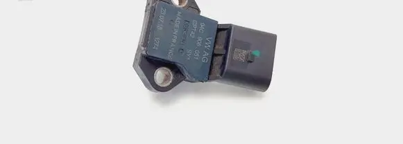 Volkswagen Golf VII Air pressure sensor 04C906051