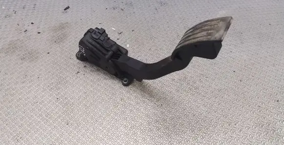Ford C-MAX I Accelerator throttle pedal 3M519F836AE