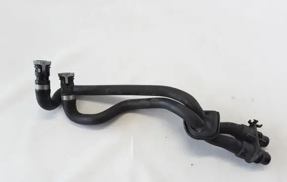 Volvo XC60 Engine coolant pipe/hose