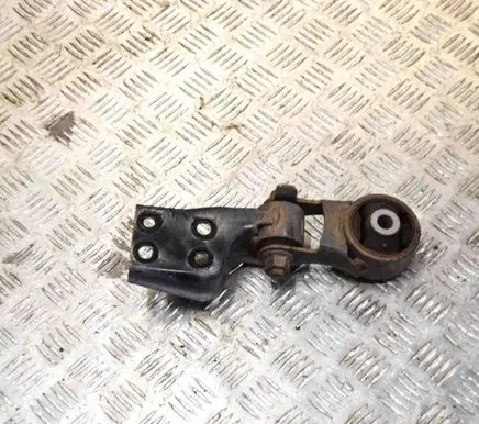 Toyota Yaris Engine mount bracket