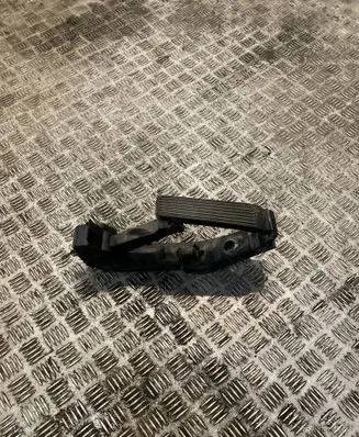 Mercedes-Benz S W220 Accelerator throttle pedal 2203000004 A2203000004