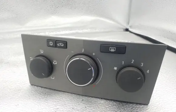 Opel Zafira B Climate control unit 13231057 901513170000