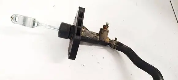 Hyundai Santa Fe Clutch master cylinder