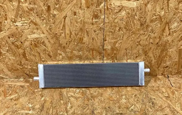 Porsche Panamera (976) Coolant radiator 95810621210