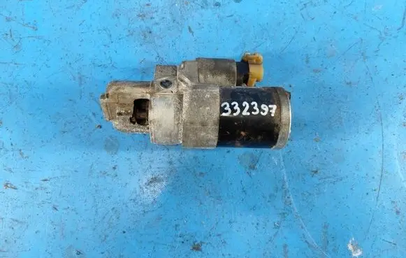 Mazda 3 II Starter motor M000T37271