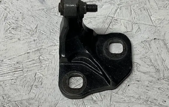 BMW 7 E65 E66 Rear door lower hinge 7017818