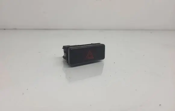 BMW 5 E39 Hazard light switch 8350947
