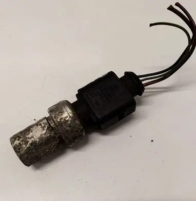 Skoda Superb B5 (3U) Air conditioning (A/C) pressure sensor 1J0973703