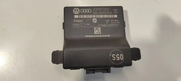 Volkswagen PASSAT B6 Gateway control module 3C0907530A 3C0907951A