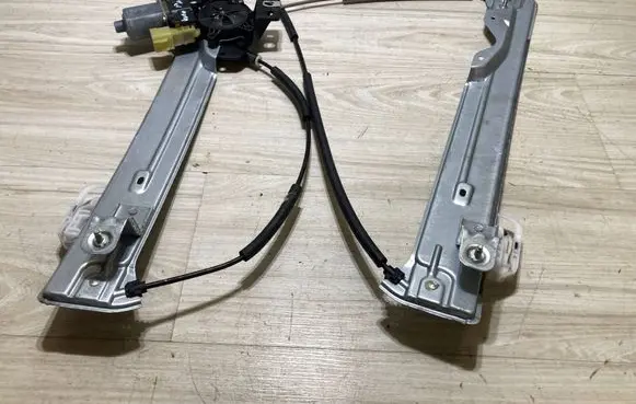 Ford Kuga II Front door electric window regulator CJ54S23200BR